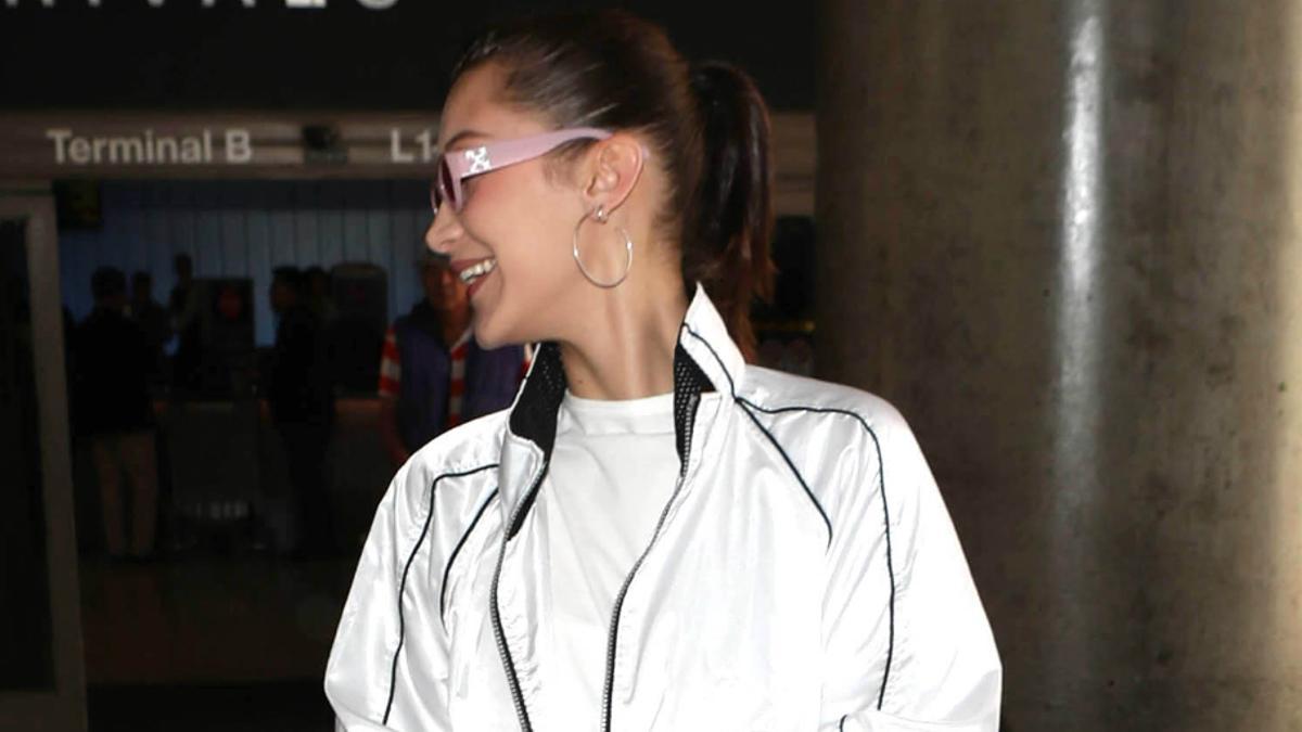 Bella Hadid en el aeropuerto de Los Ángeles