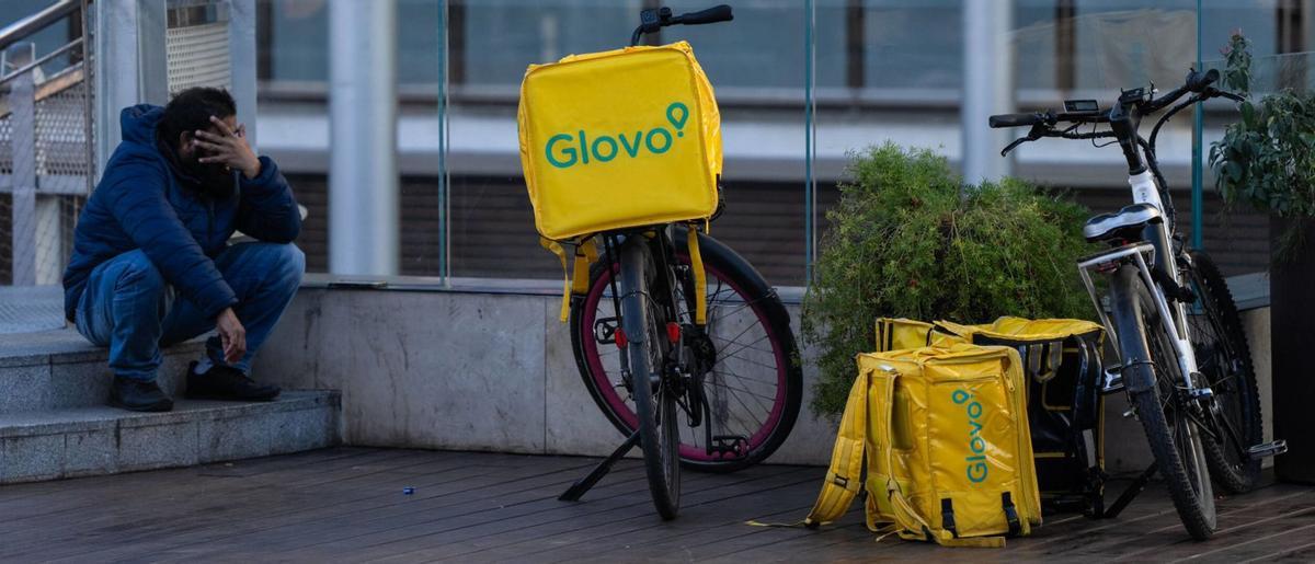 Glovo compaginarà autònoms i assalariats almenys fins al juliol