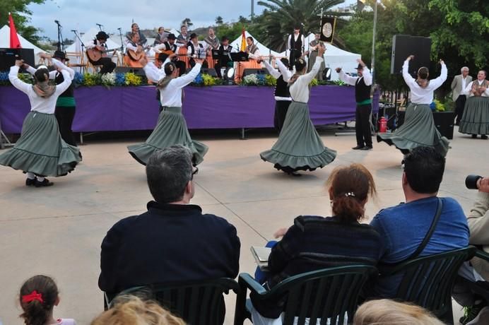 Festival Folclórico Internacional 'De Orilla a orilla'
