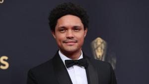 Trevor Noah volverá a hacer de maestro de ceremonias de la próxima edición de los Grammy, que se celebra este 3 de abril. 