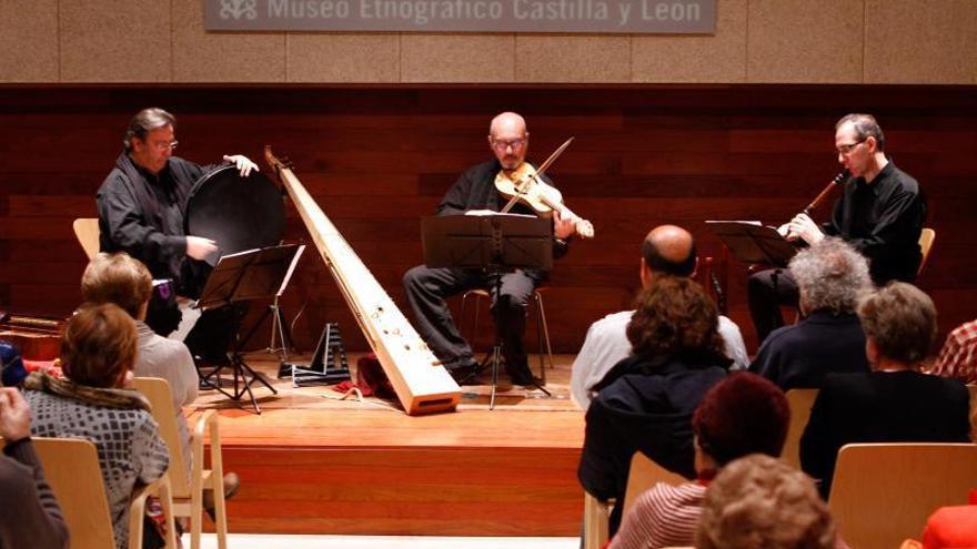 Una actuación musical en el Museo Etnográfico de Castilla y León con sede en Zamora