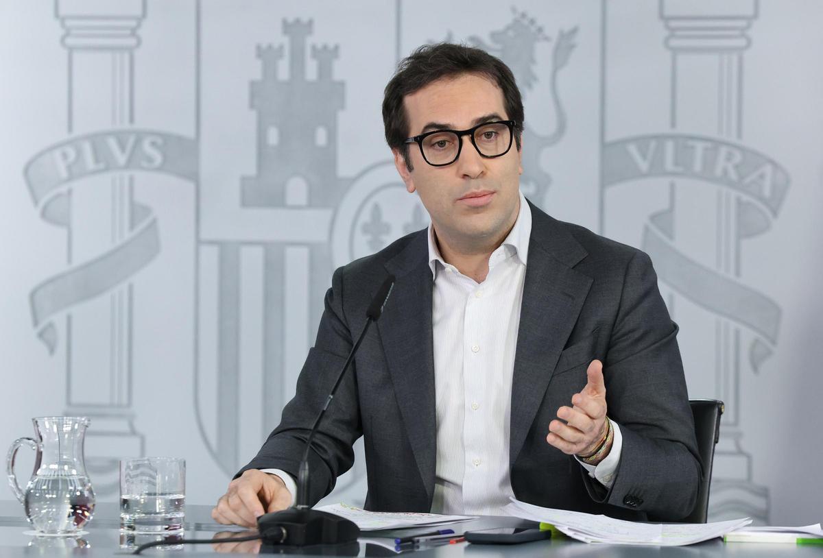 El ministro de Economía, Comercio y Empresa, Carlos Cuerpo, en la rueda de prensa del Consejo de Ministros.