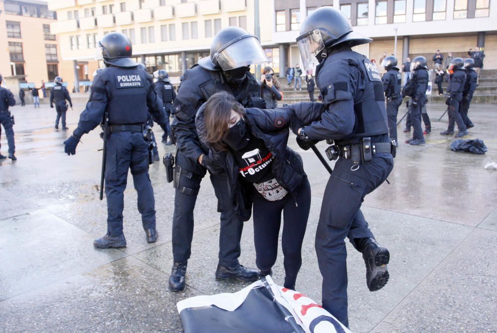 Manifestació contra la Constitució a Girona.