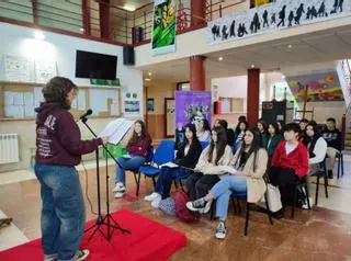 Lectura incansable de "La Regenta" en el IES La Ería