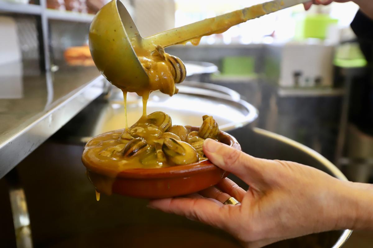 Los cordobeses, en busca de los caracoles