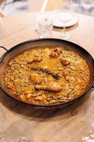 Escama: tapeo y cocina mediterránea frente al mar