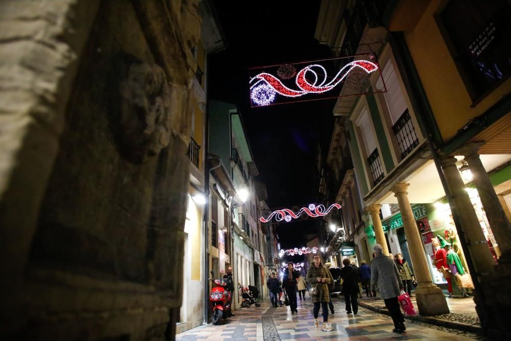 Encendido de las luces de Navidad en Avilés