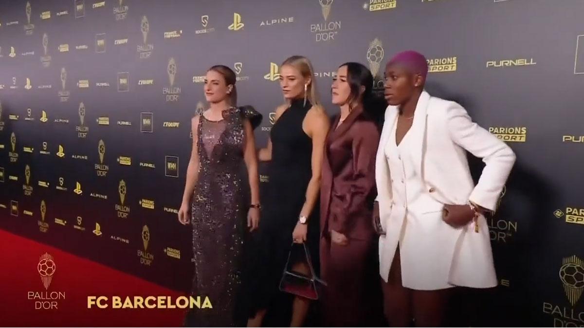 Las jugadoras del Barça femenino llegan juntas a la alfombra roja
