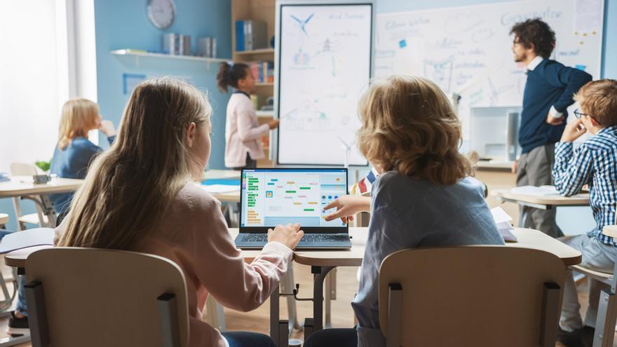 Amazon llança la quarta edició d&#039;&quot;Un clic per a l&#039;escola&quot; en col·laboració amb l&#039;Alt Comissionat contra la Pobresa Infantil