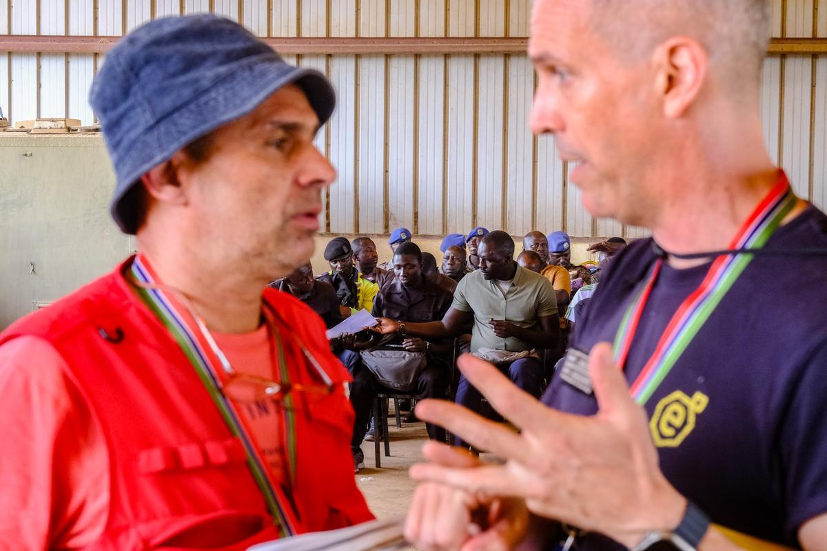 Bomberos de Lanzarote imparten un curso de primeros auxilios en Gambia