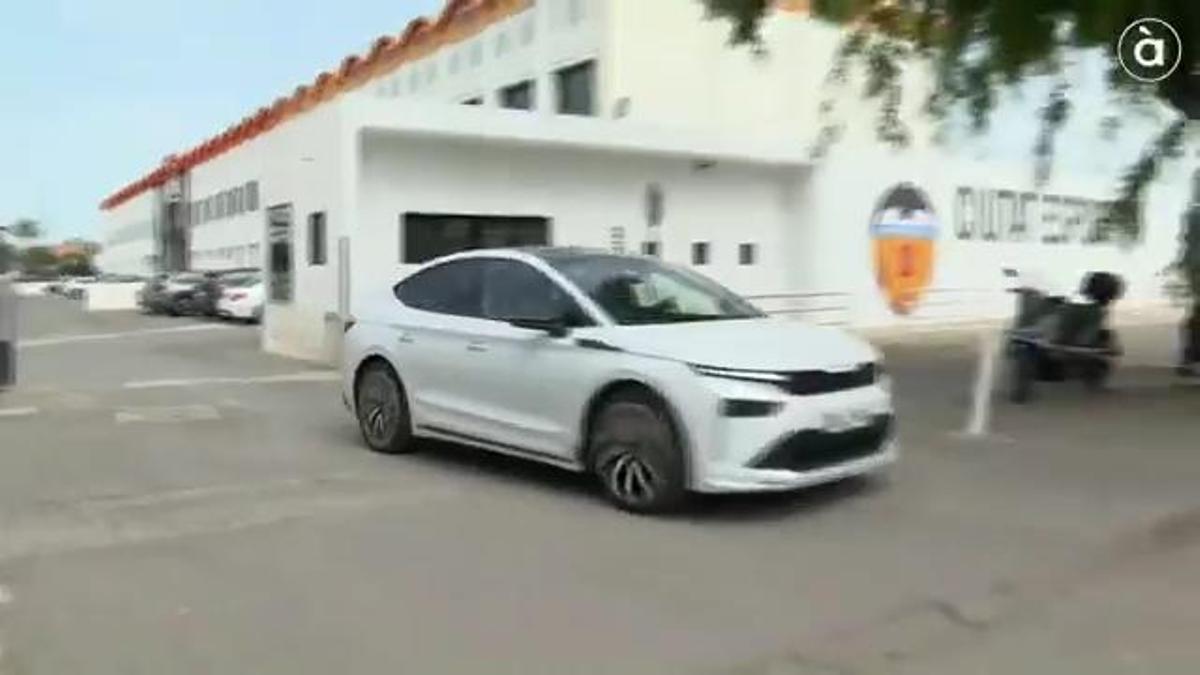 Arnau Martínez, saliendo de Paterna