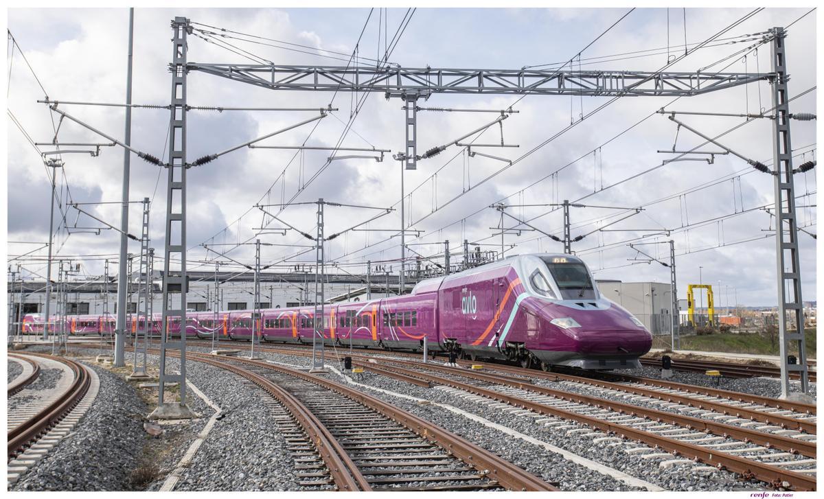 Tren AVE ’low cost’ de Renfe AVLO Tren AVE ’low cost’ de Renfe AVLO