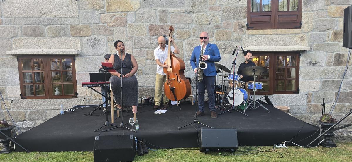 La fiesta ofrecida para presentar los vinos de Pentecostés.