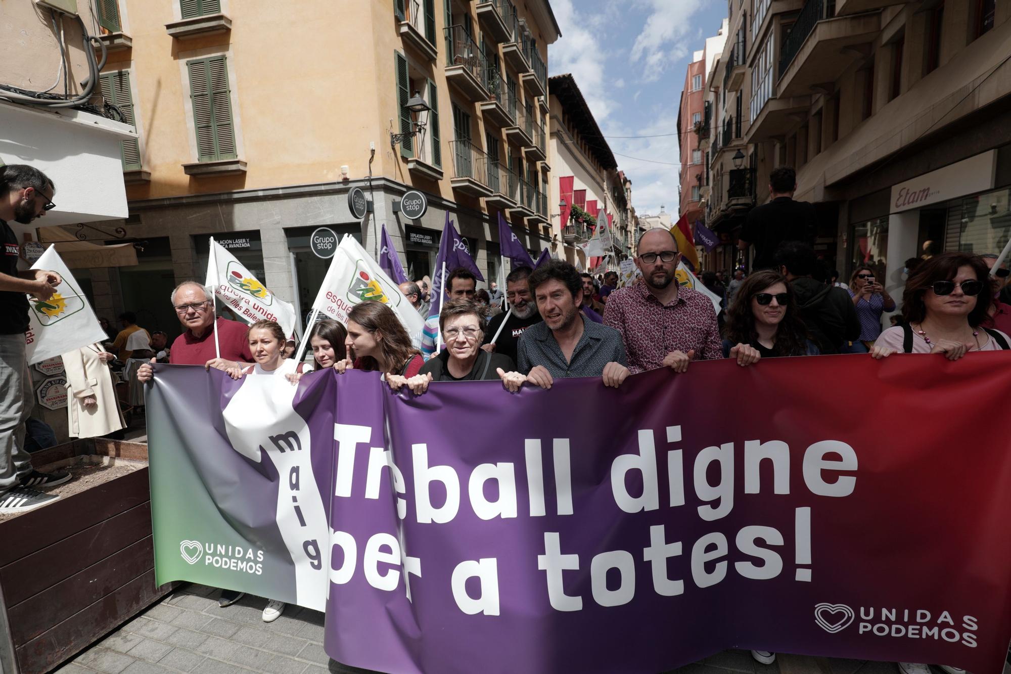 Un millar de personas reclaman en Palma "contener los precios y subir los salarios"