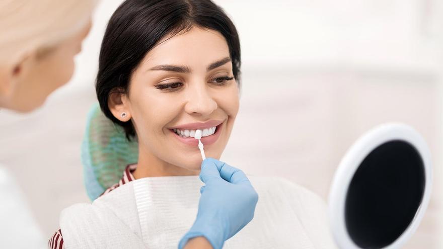 Todo lo que debes saber sobre la estética dental, la rama de la odontología que arrasa entre la sociedad