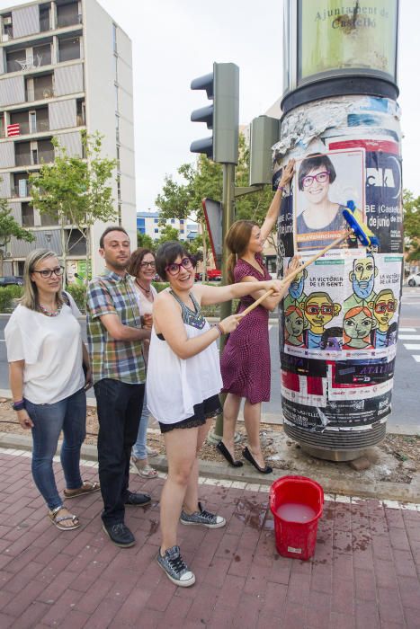 Pegada de carteles electorales en Castelló