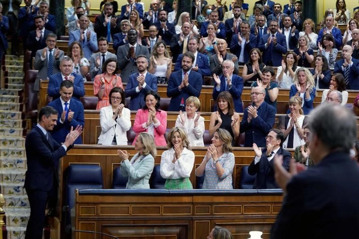 Sánchez gira a l’esquerra per activar a les seves bases a un any de les generals