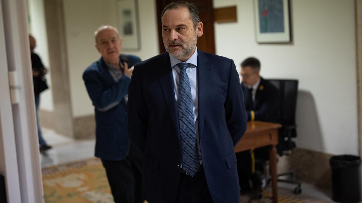 Archivo - El ex ministro de Transportes José Luis Ábalos en el Congreso de los Diputados.