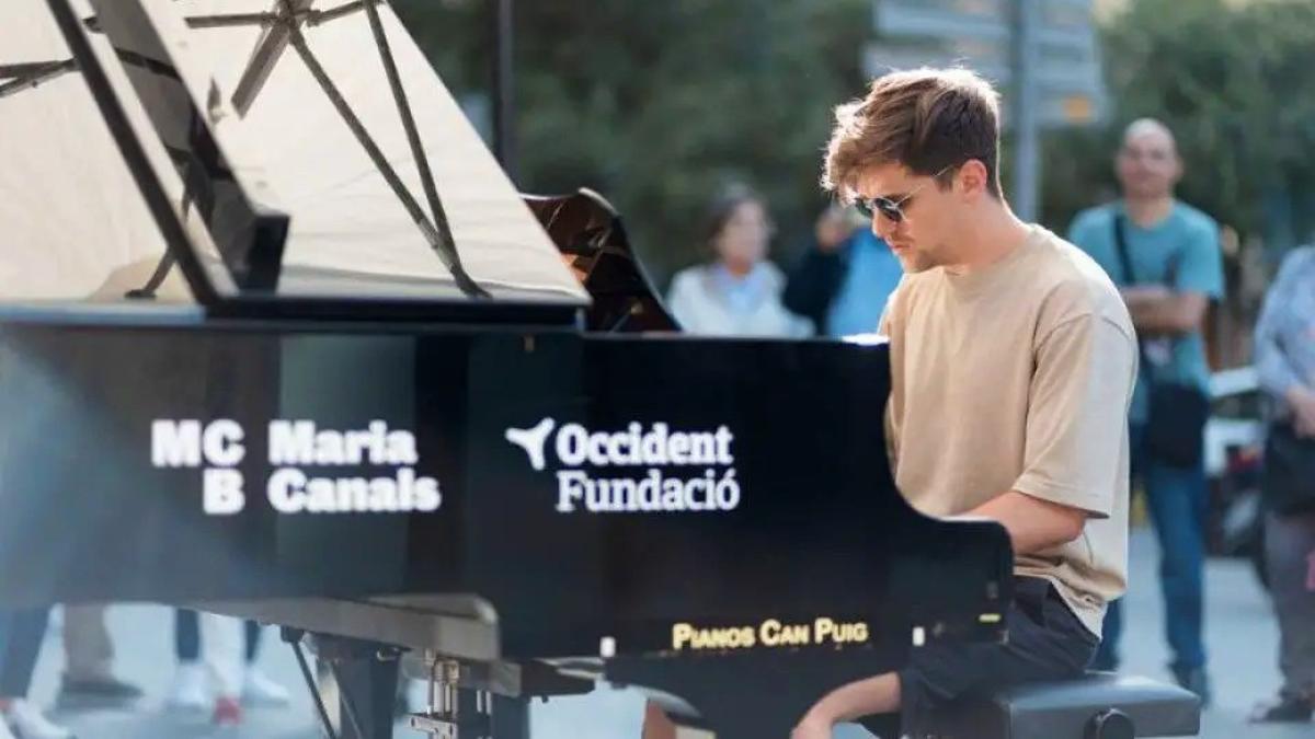 Iniciativa "Tu ciudad se llena de pianos"
