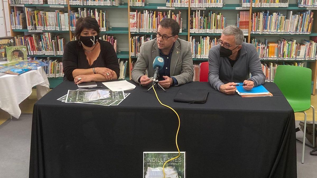Judit Pujadó, Enric Marquès i Xavier Cortadellas, ahir durant la presentació de l&#039;Indilletres