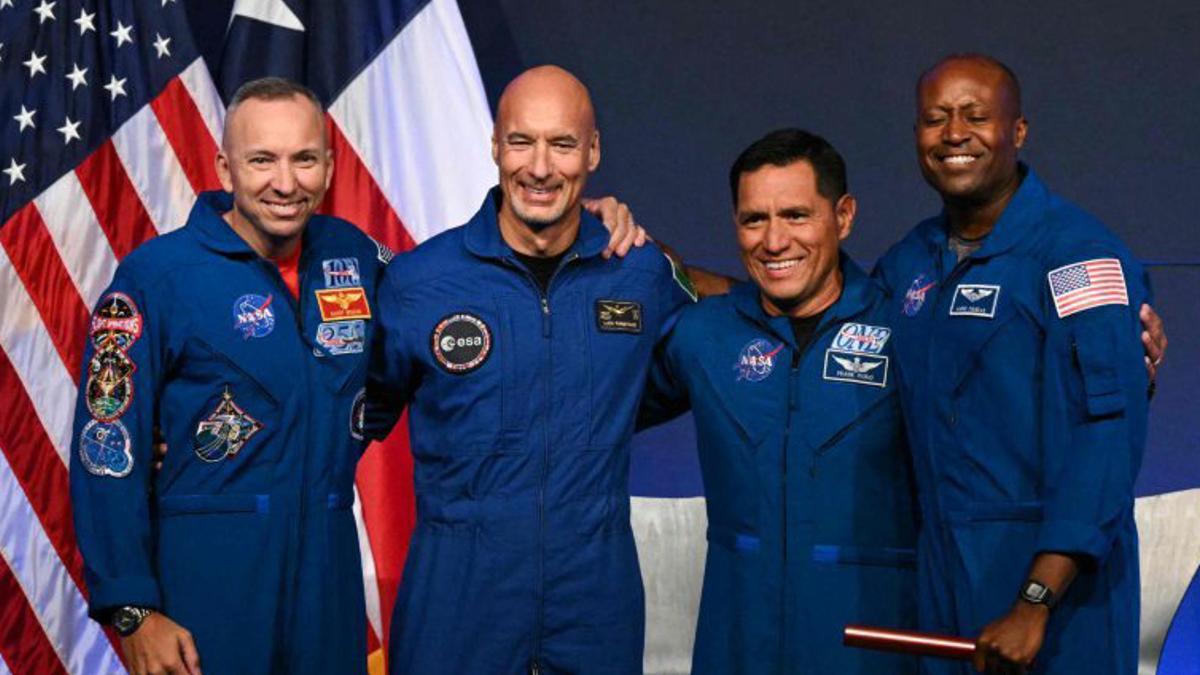 Retrat oficial dels  quatre astronautes  escollits per formar part de la missió  Artemis 3. | NASA