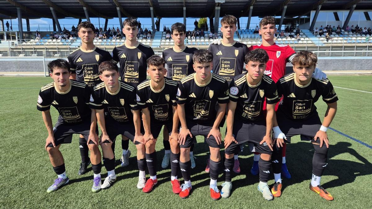 Once del juvenil del Compostela en su partido ante el Celta en A Madroa.