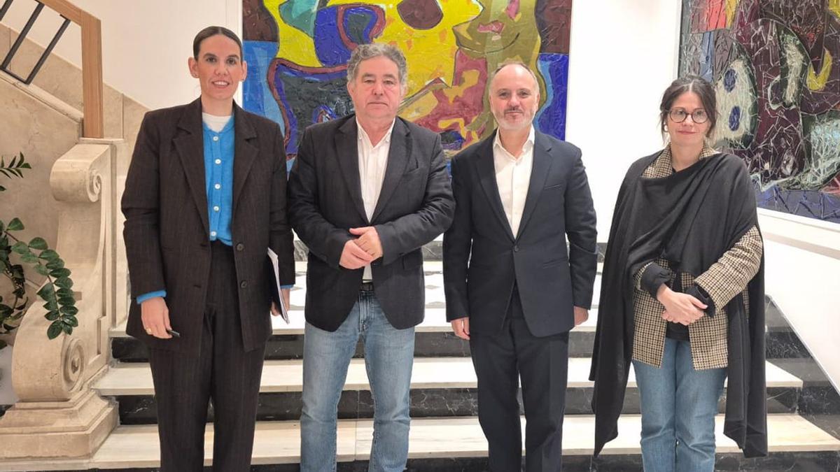 Laura Rivas, Fernández Lores, David Regades y Anabel Guías.