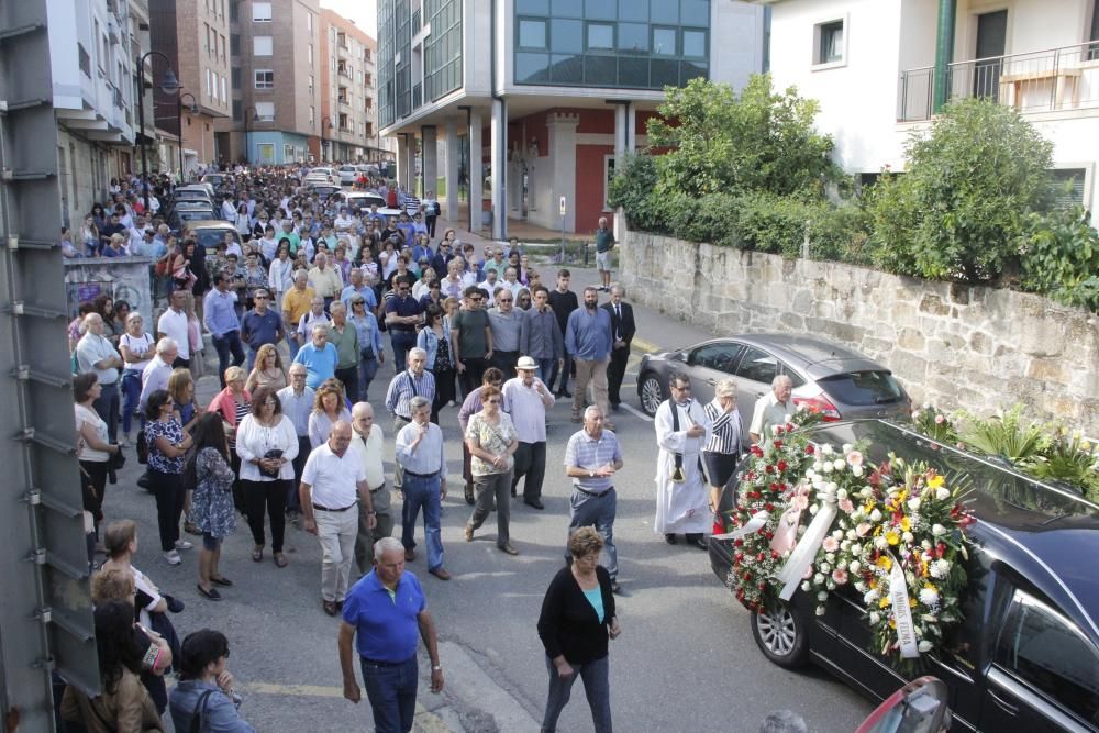 Multitudinario adiós a Fina Acuña