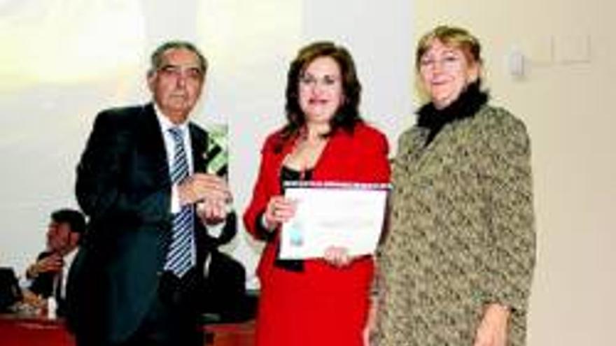 Premio María Antonia Fuertes a la universidad