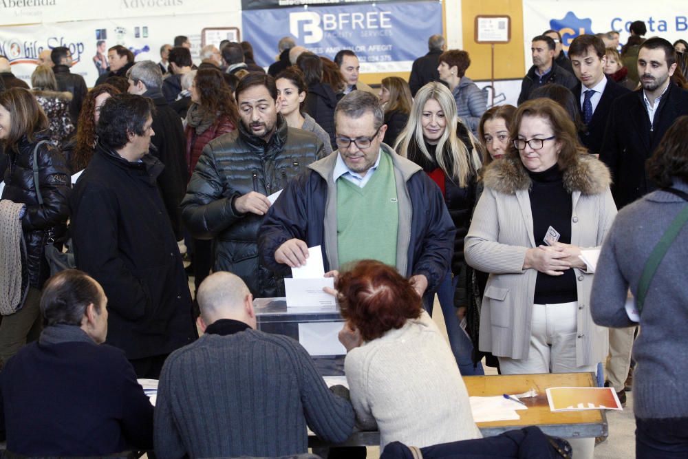 Votacions al col·legi Verd i al pavelló de Palau