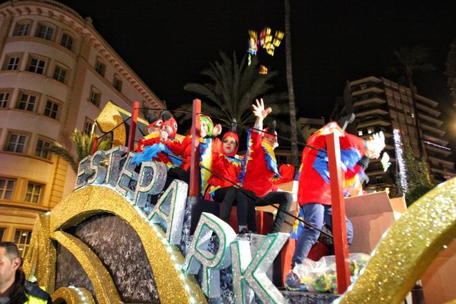 Galería de fotos: Los Reyes Magos ilusionan a los niños de Castellón