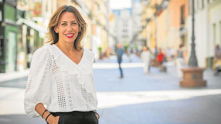 Natalia Chueca: «Queremos rescatar el proyecto del ‘tranbús’»