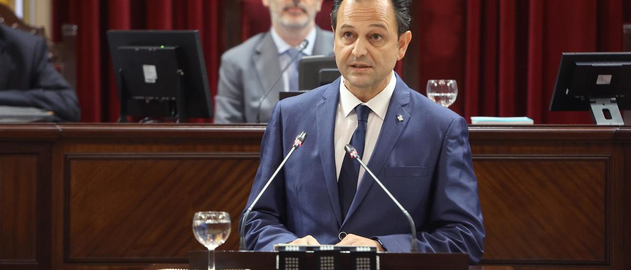 El diputado por Formentera, Llorenç Córdoba, en una intervención en el Parlament.