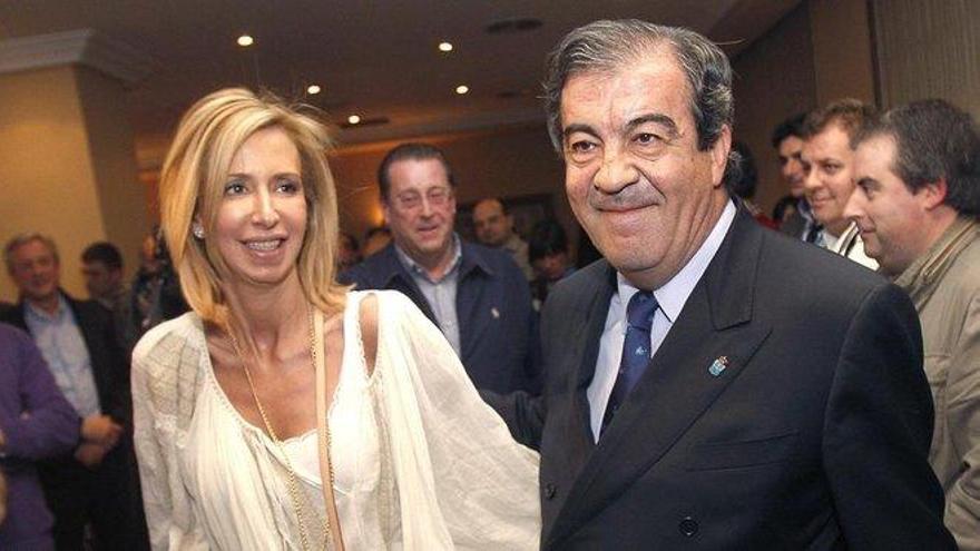 Álvarez Cascos y María Porto se separan