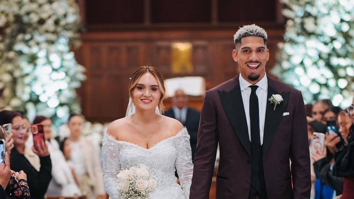 Araujo se casa durante sus vacaciones