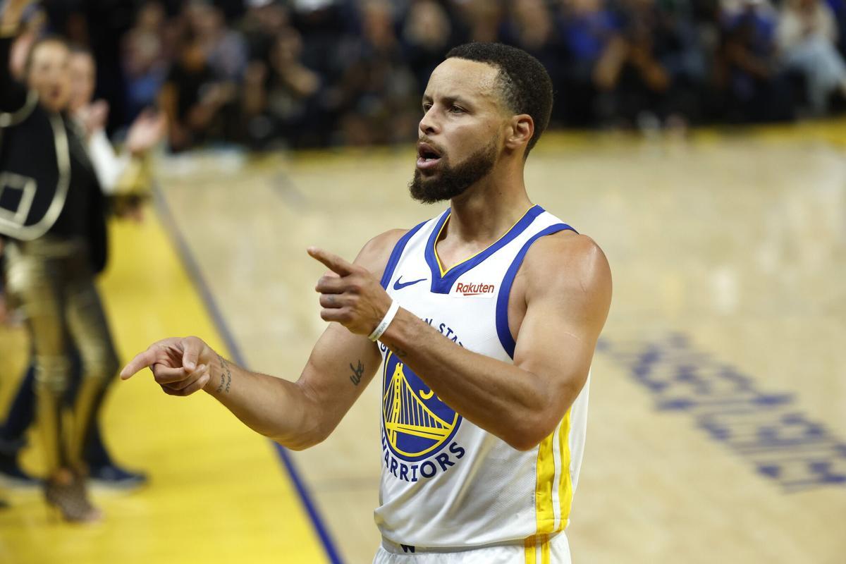 Stephen Curry durante un partido con los Golden State Warriors