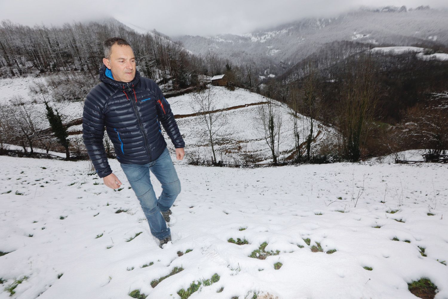 EN IMÁGENES: Asturias se enfrenta a un temporal de frío y nieve en abril