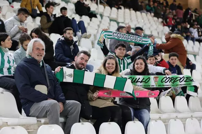 Córdoba CF-Eibar | Las imágenes de la afición blanquiverde en El Arcángel
