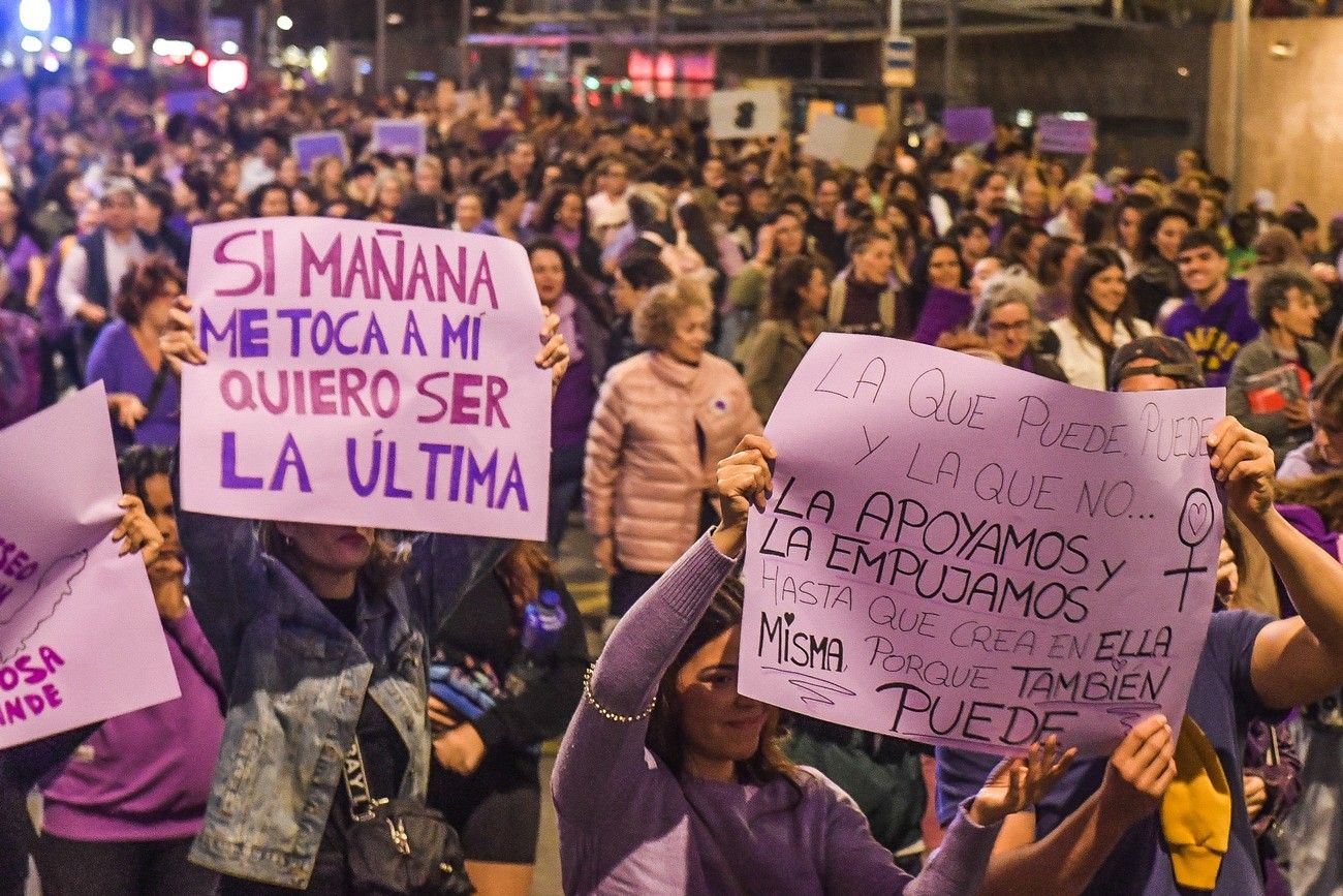 La manifestación del 8M en Las Palmas de Gran Canaria, en imágenes