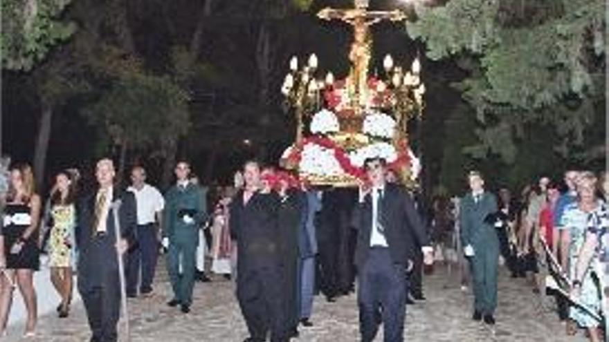 La Iglesia inscribe a su nombre un paraje y una ermita que Tavernes cree suyos