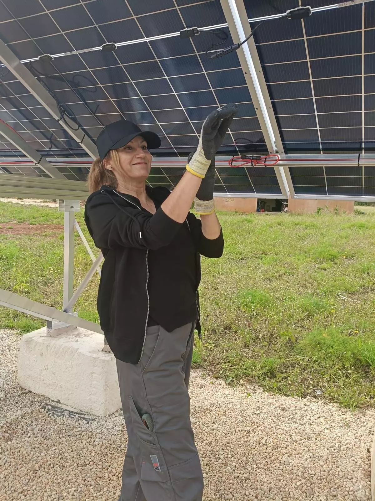De trabajar en un spa a montar placas solares: "Con 50 años, siendo mujer y sin conocimientos previos... me planteé si era una locura"