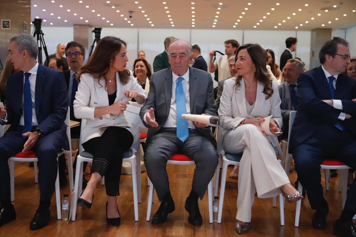 Ibercaja celebra 150 años de vida en imágenes