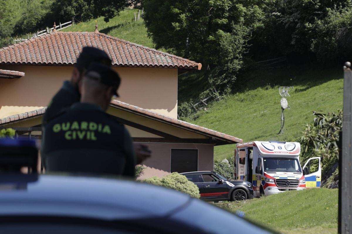 Hallan a un matrimonio tiroteado en su cama en Lena.