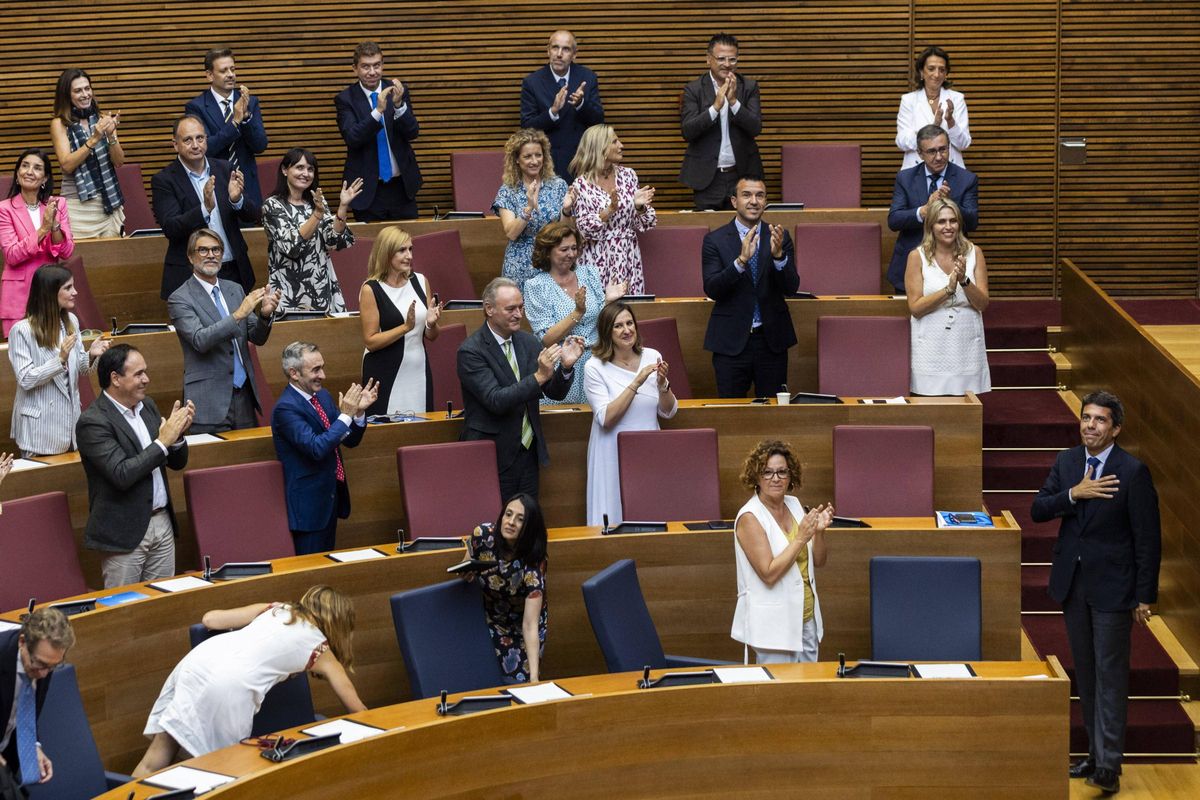 Mazón, a 24 hores d’amarrar un sou públic de 150.000 euros Mazón, a 24 hores d’amarrar un sou públic de 150.000 euros