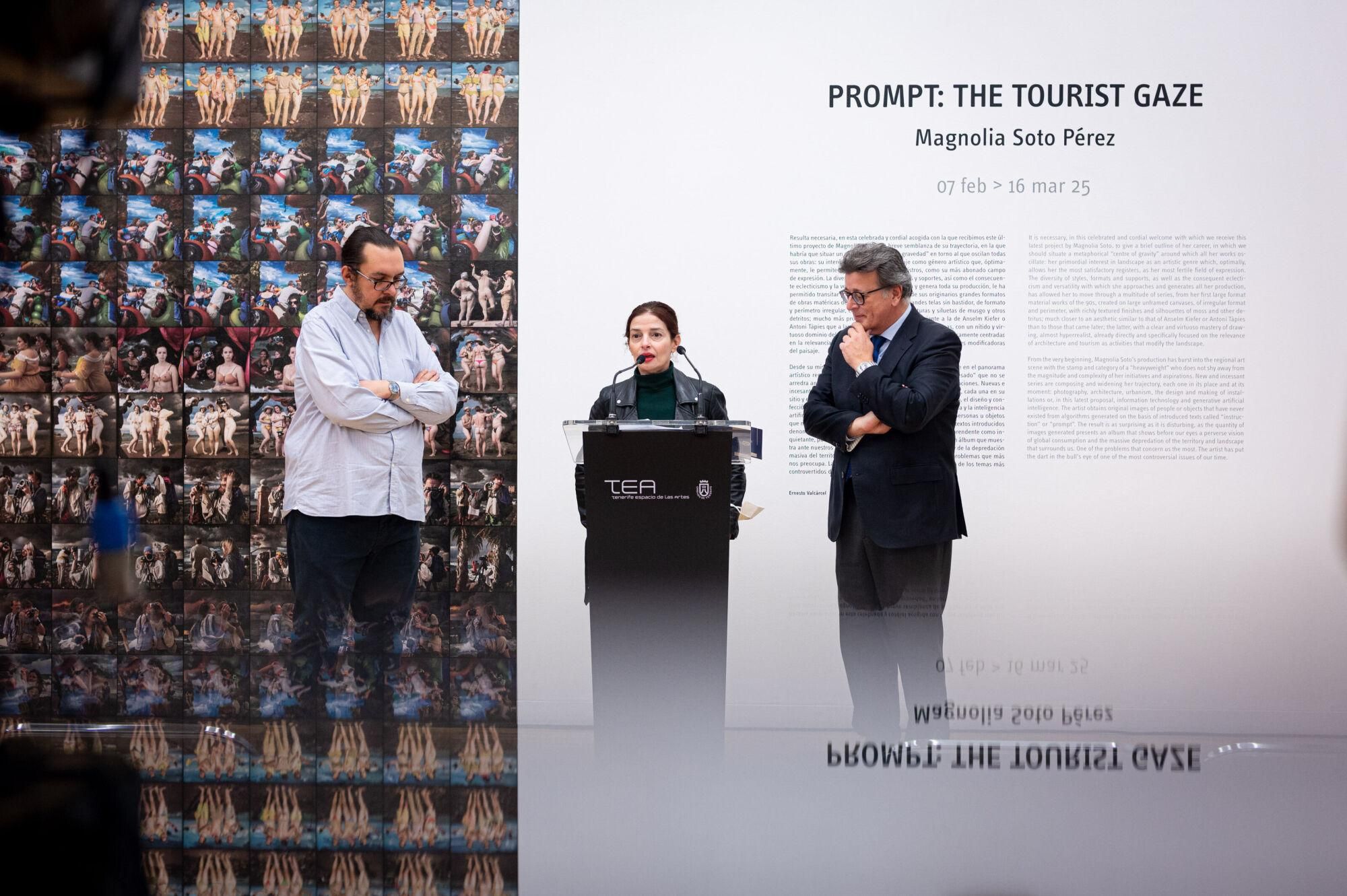 Exposición ‘Prompt: The tourist gaze’ en TEA
