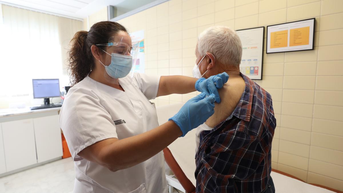 En Elche también se han cedido espacios externos a los centros de salud para vacunar.