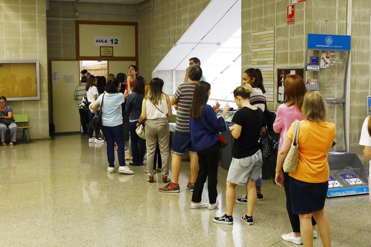 Exámenes de oposición para administrativo del Gobierno de Aragón este año