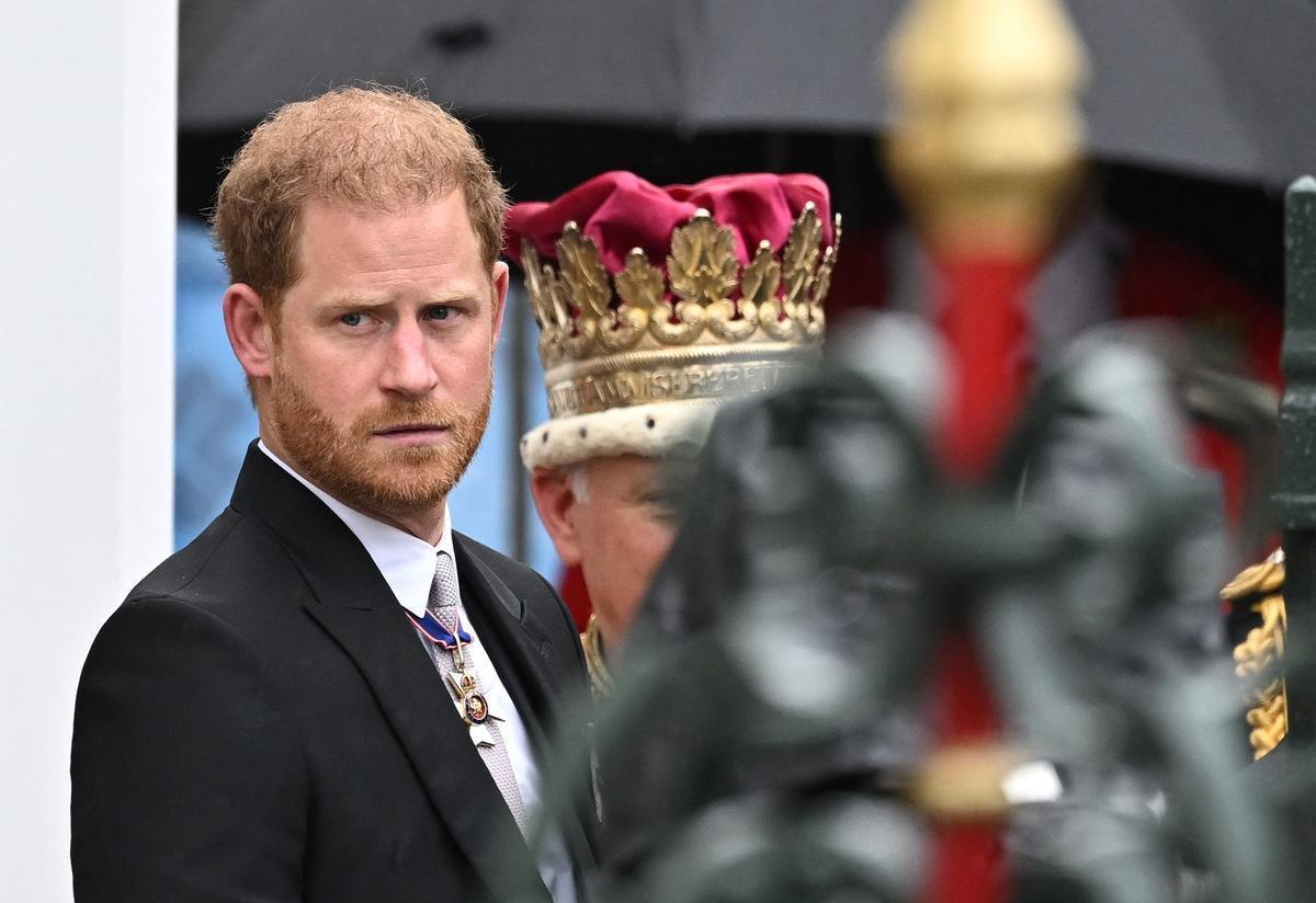 El príncipe Harry en la coronación de Carlos III.