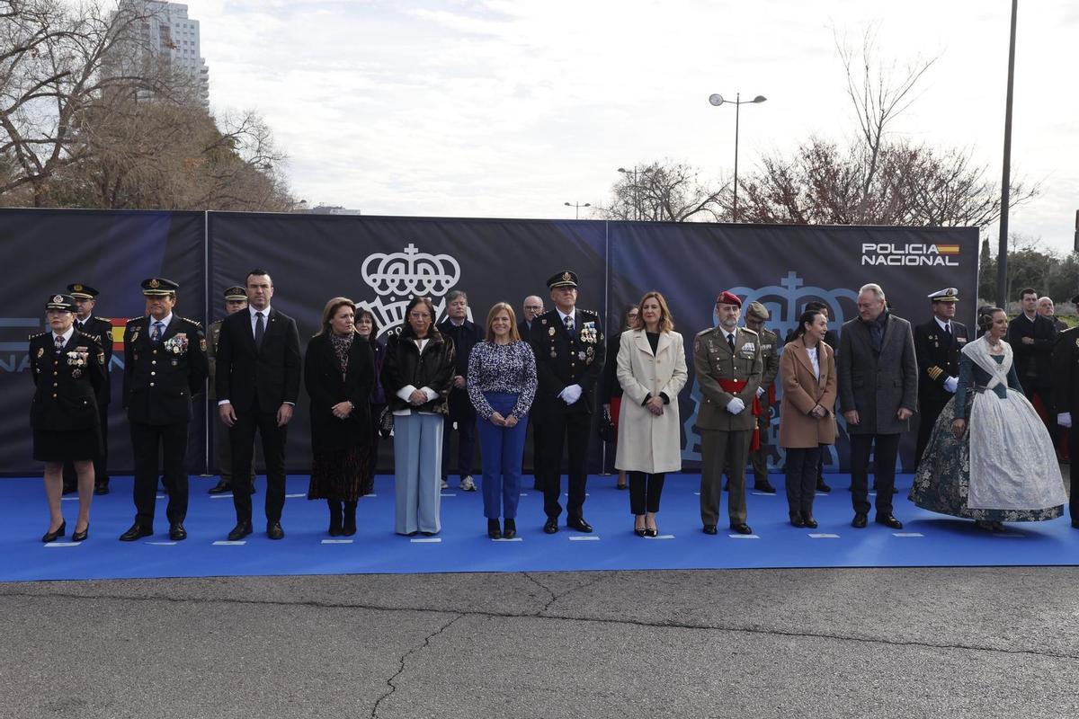 Autoridades que han presidido el acto del bicentenario de la Policía Nacional