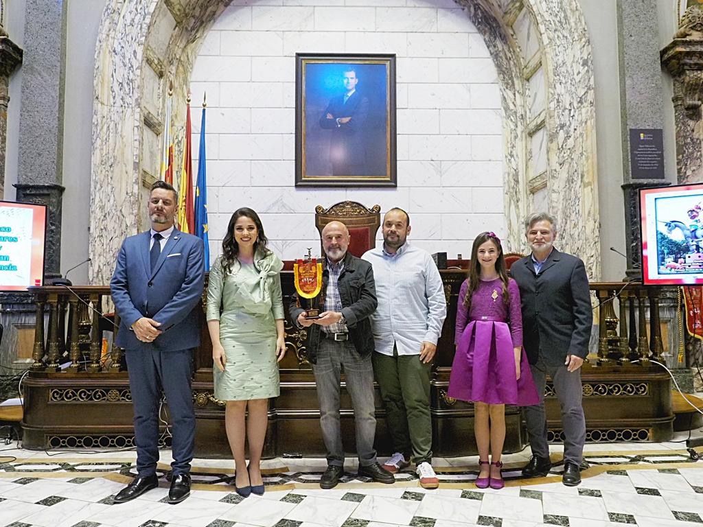 Honores a los artistas en la Gala de los 1 con Algarra en el recuerdo